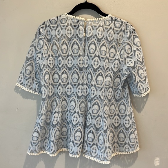 HD in Paris an Anthropology brand blue lace shirt w peplum size 6 - Picture 2 of 14